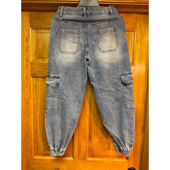 Hot Topic Indio Denim Cargo Jogger with removable chain SIZE 5 - Picture 1 of 6